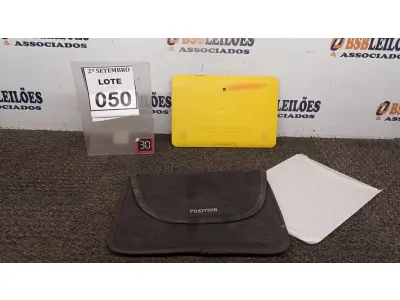 LOTE 050 - 01 TABLET MARCA POSITIVO. (NO ESTADO) ATENÇÃO! FAZER A VISITAÇÃO ANTES DE ARREMATAR, NÃO SABEMOS SE FUNCIONA, LEILÃO NÃO TEM GARANTIA E NEM DEVOLUÇÃO, SUJEITO A POSSÍVEIS AVARIAS VISÍVEIS/OCULTAS E/OU AUSÊNCIA DE COMPONENTES.