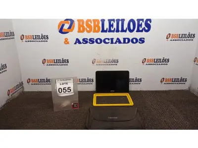 LOTE 055 - 01 TABLET MARCA POSITIVO. (NO ESTADO) ATENÇÃO! FAZER A VISITAÇÃO ANTES DE ARREMATAR, NÃO SABEMOS SE FUNCIONA, LEILÃO NÃO TEM GARANTIA E NEM DEVOLUÇÃO, SUJEITO A POSSÍVEIS AVARIAS VISÍVEIS/OCULTAS E/OU AUSÊNCIA DE COMPONENTES.