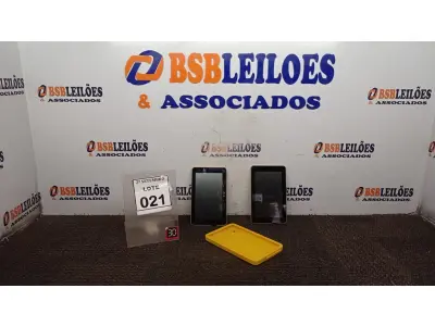 LOTE 021 - 02 TABLETS MARCA CCE. (NO ESTADO) ATENÇÃO! FAZER A VISITAÇÃO ANTES DE ARREMATAR, NÃO SABEMOS SE FUNCIONA, LEILÃO NÃO TEM GARANTIA E NEM DEVOLUÇÃO, SUJEITO A POSSÍVEIS AVARIAS VISÍVEIS/OCULTAS E/OU AUSÊNCIA DE COMPONENTES.