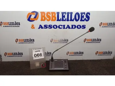 LOTE 066 - 01 MICROFONE DE MESA COM BASE. (NO ESTADO) ATENÇÃO! FAZER A VISITAÇÃO ANTES DE ARREMATAR, NÃO SABEMOS SE FUNCIONA, LEILÃO NÃO TEM GARANTIA E NEM DEVOLUÇÃO, SUJEITO A POSSÍVEIS AVARIAS VISÍVEIS/OCULTAS E/OU AUSÊNCIA DE COMPONENTES.