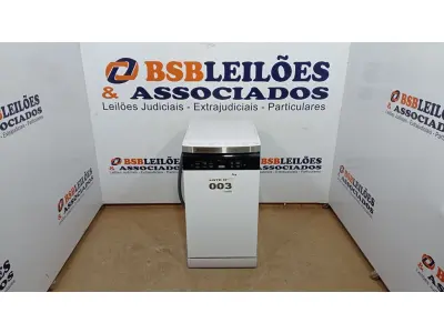 LOTE 003 - 01 LAVA-LOUÇAS ELECTROLUX LL10B 10 SERVIÇOS 220VOLTS (NO ESTADO, NÃO SABEMOS SE FUNCIONA. LEILÃO NÃO TEM GARANTIA E NEM DEVOLUÇÃO, SUJEITO A POSSÍVEIS AVARIAS VISÍVEIS/OCULTAS E/OU AUSÊNCIA DE COMPONENTES)