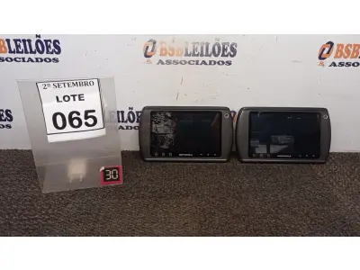 LOTE 065 - 01 TABLET MARCA MOTOROLA. (NO ESTADO) ATENÇÃO! FAZER A VISITAÇÃO ANTES DE ARREMATAR, NÃO SABEMOS SE FUNCIONA, LEILÃO NÃO TEM GARANTIA E NEM DEVOLUÇÃO, SUJEITO A POSSÍVEIS AVARIAS VISÍVEIS/OCULTAS E/OU AUSÊNCIA DE COMPONENTES.