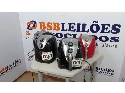LOTE 037 - 04  FRITADEIRAS SEM ÓLEO AIR FRYER 5LITROS, MONDIAL 110V (NO ESTADO, NÃO SABEMOS SE FUNCIONA. LEILÃO NÃO TEM GARANTIA E NEM DEVOLUÇÃO, SUJEITO A POSSÍVEIS AVARIAS VISÍVEIS/OCULTAS E/OU AUSÊNCIA DE COMPONENTES)