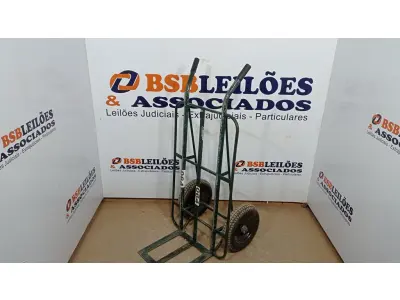 LOTE 064 - 01 CARRINHO PARA CARGA KG PNEU COM CÂMARA (NO ESTADO, NÃO SABEMOS SE FUNCIONA. LEILÃO NÃO TEM GARANTIA E NEM DEVOLUÇÃO, SUJEITO A POSSÍVEIS AVARIAS VISÍVEIS/OCULTAS E/OU AUSÊNCIA DE COMPONENTES)