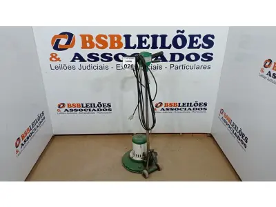 LOTE 026 - 01 ENCERADEIRA INDUSTRIAL 220V. (NO ESTADO) ATENÇÃO! FAZER A VISITAÇÃO ANTES DE ARREMATAR, NÃO SABEMOS SE FUNCIONA, LEILÃO NÃO TEM GARANTIA E NEM DEVOLUÇÃO, SUJEITO A POSSÍVEIS AVARIAS VISÍVEIS/OCULTAS E/OU AUSÊNCIA DE COMPONENTES.