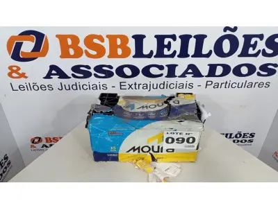 LOTE 090 - 01 BATERIA MOURA 12VOLTS - 220AH - M220PD (NO ESTADO, NÃO SABEMOS SE FUNCIONA. LEILÃO NÃO TEM GARANTIA E NEM DEVOLUÇÃO, SUJEITO A POSSÍVEIS AVARIAS VISÍVEIS/OCULTAS E/OU AUSÊNCIA DE COMPONENTES)