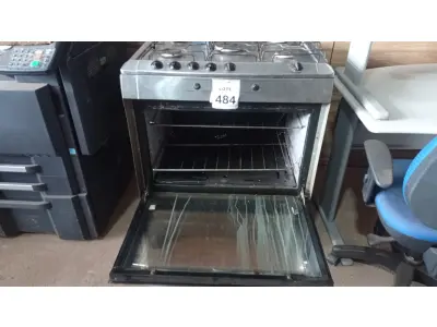 LOTE 484 - 01 FOGÃO COM 05 BOCAS. (NO ESTADO) ATENÇÃO! FAZER A VISITAÇÃO ANTES DE ARREMATAR, NÃO SABEMOS SE FUNCIONA, LEILÃO NÃO TEM GARANTIA E NEM DEVOLUÇÃO, SUJEITO A POSSÍVEIS AVARIAS VISÍVEIS/OCULTAS E/OU AUSÊNCIA DE COMPONENTES.
