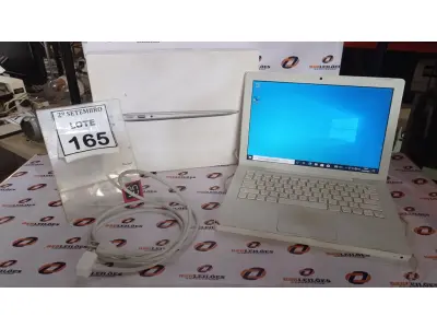 LOTE 165 - 01 MACBOOK AIR COM CARREGADOR. (NO ESTADO) ATENÇÃO! FAZER A VISITAÇÃO ANTES DE ARREMATAR, NÃO SABEMOS SE FUNCIONA, LEILÃO NÃO TEM GARANTIA E NEM DEVOLUÇÃO, SUJEITO A POSSÍVEIS AVARIAS VISÍVEIS/OCULTAS E/OU AUSÊNCIA DE COMPONENTES.