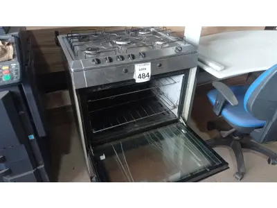 LOTE 484 - 01 FOGÃO COM 05 BOCAS. (NO ESTADO) ATENÇÃO! FAZER A VISITAÇÃO ANTES DE ARREMATAR, NÃO SABEMOS SE FUNCIONA, LEILÃO NÃO TEM GARANTIA E NEM DEVOLUÇÃO, SUJEITO A POSSÍVEIS AVARIAS VISÍVEIS/OCULTAS E/OU AUSÊNCIA DE COMPONENTES.