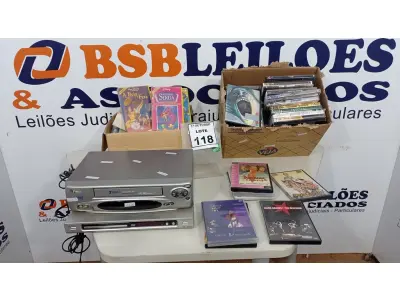 LOTE 118 - 01 APARELHO DE DVD MARCA PHILIPS,01 APARELHO DE VÍDEO CASSETE MARCA PHILCO E GRANDE QUANTIDADE DE FILMES EM DVD E VHS. (NO ESTADO) ATENÇÃO! FAZER A VISITAÇÃO ANTES DE ARREMATAR, NÃO SABEMOS SE FUNCIONA, LEILÃO NÃO TEM GARANTIA E NEM DEVOLUÇÃO, SUJEITO A POSSÍVEIS AVARIAS VISÍVEIS/OCULTAS E/OU AUSÊNCIA DE COMPONENTES.