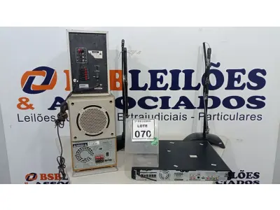 LOTE 070 - 01 DVD HOME THEATER MACA PHILIPS, 02 CAIXAS DE SOM MARCAS DIVERSAS E 02 SUPORTES PAR CAIXAS DE SOM. (NO ESTADO) ATENÇÃO! FAZER A VISITAÇÃO ANTES DE ARREMATAR, NÃO SABEMOS SE FUNCIONA, LEILÃO NÃO TEM GARANTIA E NEM DEVOLUÇÃO, SUJEITO A POSSÍVEIS AVARIAS VISÍVEIS/OCULTAS E/OU AUSÊNCIA DE COMPONENTES.