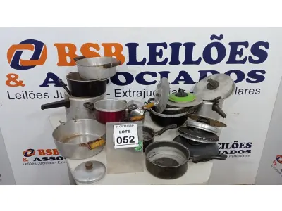 LOTE 052 - 01 LOTE COM VÁRIAS PANELAS MODELOS DIVERSOS. (NO ESTADO) ATENÇÃO! FAZER A VISITAÇÃO ANTES DE ARREMATAR, NÃO SABEMOS SE FUNCIONA, LEILÃO NÃO TEM GARANTIA E NEM DEVOLUÇÃO, SUJEITO A POSSÍVEIS AVARIAS VISÍVEIS/OCULTAS E/OU AUSÊNCIA DE COMPONENTES.