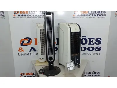LOTE 075 - 02 VENTILADORES TORRE E 01 CLIMATIZADOR DE AR. (NO ESTADO) ATENÇÃO! FAZER A VISITAÇÃO ANTES DE ARREMATAR, NÃO SABEMOS SE FUNCIONA, LEILÃO NÃO TEM GARANTIA E NEM DEVOLUÇÃO, SUJEITO A POSSÍVEIS AVARIAS VISÍVEIS/OCULTAS E/OU AUSÊNCIA DE COMPONENTES.