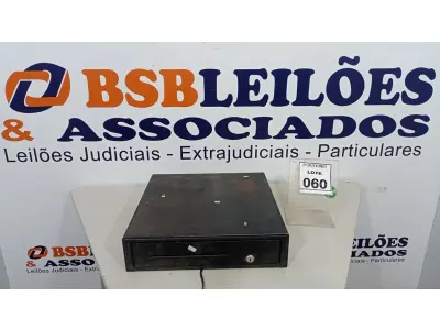 LOTE 060 - 01 GAVETA DE DINHEIRO. (NO ESTADO) ATENÇÃO! FAZER A VISITAÇÃO ANTES DE ARREMATAR, NÃO SABEMOS SE FUNCIONA, LEILÃO NÃO TEM GARANTIA E NEM DEVOLUÇÃO, SUJEITO A POSSÍVEIS AVARIAS VISÍVEIS/OCULTAS E/OU AUSÊNCIA DE COMPONENTES.