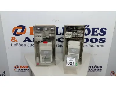 LOTE 021 - 02 RELÓGIOS COM DISJUNTORES PARA ENERGIA SOLAR. (NO ESTADO) ATENÇÃO! FAZER A VISITAÇÃO ANTES DE ARREMATAR, NÃO SABEMOS SE FUNCIONA, LEILÃO NÃO TEM GARANTIA E NEM DEVOLUÇÃO, SUJEITO A POSSÍVEIS AVARIAS VISÍVEIS/OCULTAS E/OU AUSÊNCIA DE COMPONENTES.