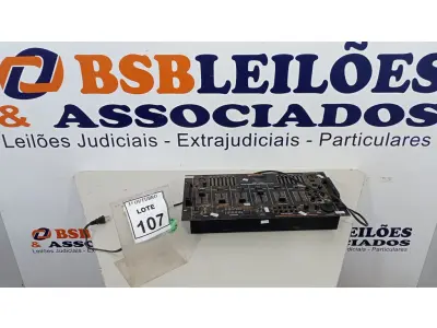 LOTE 107 - 01 MESA DE SOM MARCA GEMINI. (NO ESTADO) ATENÇÃO! FAZER A VISITAÇÃO ANTES DE ARREMATAR, NÃO SABEMOS SE FUNCIONA, LEILÃO NÃO TEM GARANTIA E NEM DEVOLUÇÃO, SUJEITO A POSSÍVEIS AVARIAS VISÍVEIS/OCULTAS E/OU AUSÊNCIA DE COMPONENTES.