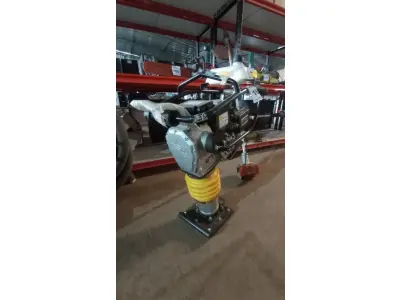 LOTE 162 - 01 COMPACTADOR DE SOLO CSM 73 RENTAL MOTOR STARK. (NO ESTADO, NÃO SABEMOS SE FUNCIONA. LEILÃO NÃO TEM GARANTIA E NEM DEVOLUÇÃO, SUJEITO A POSSÍVEIS AVARIAS VISÍVEIS/OCULTAS E/OU AUSÊNCIA DE COMPONENTES)