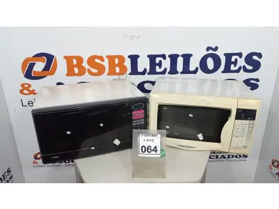 LOTE 064 - 02 MICRO-ONDAS. (NO ESTADO) ATENÇÃO! FAZER A VISITAÇÃO ANTES DE ARREMATAR, NÃO SABEMOS SE FUNCIONA, LEILÃO NÃO TEM GARANTIA E NEM DEVOLUÇÃO, SUJEITO A POSSÍVEIS AVARIAS VISÍVEIS/OCULTAS E/OU AUSÊNCIA DE COMPONENTES