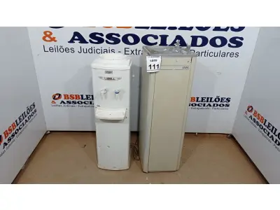 LOTE 111 - 02 BEBEDOUROS SENDO 01 PARA GARRAFÃO. (NO ESTADO) ATENÇÃO! FAZER A VISITAÇÃO ANTES DE ARREMATAR, NÃO SABEMOS SE FUNCIONA, LEILÃO NÃO TEM GARANTIA E NEM DEVOLUÇÃO, SUJEITO A POSSÍVEIS AVARIAS VISÍVEIS/OCULTAS E/OU AUSÊNCIA DE COMPONENTES.