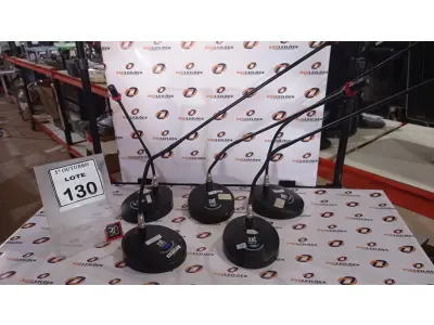 LOTE 130 - 05 MICROFONES DE MESA. (NO ESTADO) ATENÇÃO! FAZER A VISITAÇÃO ANTES DE ARREMATAR, NÃO SABEMOS SE FUNCIONA, LEILÃO NÃO TEM GARANTIA E NEM DEVOLUÇÃO, SUJEITO A POSSÍVEIS AVARIAS VISÍVEIS/OCULTAS E/OU AUSÊNCIA DE COMPONENTES.