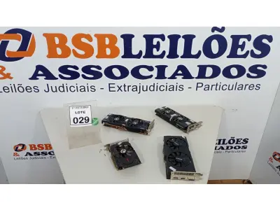 LOTE 029 - 04 PLACAS DE VÍDEO MARCAS DIVERSAS. (NO ESTADO) ATENÇÃO! FAZER A VISITAÇÃO ANTES DE ARREMATAR, NÃO SABEMOS SE FUNCIONA, LEILÃO NÃO TEM GARANTIA E NEM DEVOLUÇÃO, SUJEITO A POSSÍVEIS AVARIAS VISÍVEIS/OCULTAS E/OU AUSÊNCIA DE COMPONENTES.