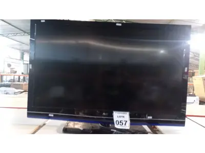 LOTE 057 - 01 TV LED LCD 42’’ MARCA AOC. (NO ESTADO) ATENÇÃO! FAZER A VISITAÇÃO ANTES DE ARREMATAR, NÃO SABEMOS SE FUNCIONA, LEILÃO NÃO TEM GARANTIA E NEM DEVOLUÇÃO, SUJEITO A POSSÍVEIS AVARIAS VISÍVEIS/OCULTAS E/OU AUSÊNCIA DE COMPONENTES.