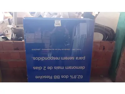 LOTE 506 - 05 PAINÉIS DE VIDRO NA COR AZUL DE 1,32X1,19. (NO ESTADO) ATENÇÃO! FAZER A VISITAÇÃO ANTES DE ARREMATAR, NÃO SABEMOS SE FUNCIONA, LEILÃO NÃO TEM GARANTIA E NEM DEVOLUÇÃO, SUJEITO A POSSÍVEIS AVARIAS VISÍVEIS/OCULTAS E/OU AUSÊNCIA DE COMPONENTES.