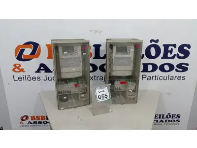 LOTE 055 - 02 RELÓGIOS COM DISJUNTORES PARA ENERGIA SOLAR. (NO ESTADO) ATENÇÃO! FAZER A VISITAÇÃO ANTES DE ARREMATAR, NÃO SABEMOS SE FUNCIONA, LEILÃO NÃO TEM GARANTIA E NEM DEVOLUÇÃO, SUJEITO A POSSÍVEIS AVARIAS VISÍVEIS/OCULTAS E/OU AUSÊNCIA DE COMPONENTES.