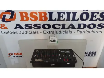 LOTE 028 - 01 MESA DE SOM 06 CANAIS MODELO MXS6 MARCA CICLOTRON. (NO ESTADO) ATENÇÃO! FAZER A VISITAÇÃO ANTES DE ARREMATAR, NÃO SABEMOS SE FUNCIONA, LEILÃO NÃO TEM GARANTIA E NEM DEVOLUÇÃO, SUJEITO A POSSÍVEIS AVARIAS VISÍVEIS/OCULTAS E/OU AUSÊNCIA DE COMPONENTES.