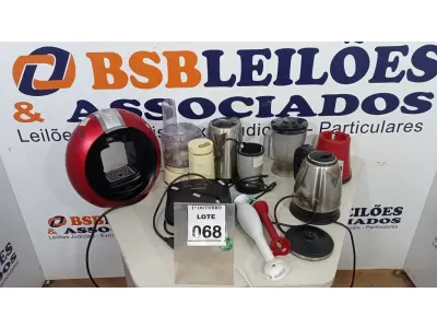 LOTE 068 - 02 PANIFICADORAS ELÉTRICA MULTI PANE, 02 CHALEIRAS ELÉTRICAS, 02 MOTORES DE LIQUIDIFICADOR, 01 COPO DE LIQUIDIFICADOR 01 SANDUICHEIRA, 01 CAFETEIRA, 01 MULTIPROCESSADOR E 01 MIXER. (NO ESTADO) ATENÇÃO! FAZER A VISITAÇÃO ANTES DE ARREMATAR, NÃO SABEMOS SE FUNCIONA, LEILÃO NÃO TEM GARANTIA E NEM DEVOLUÇÃO, SUJEITO A POSSÍVEIS AVARIAS VISÍVEIS/OCULTAS E/OU AUSÊNCIA DE COMPONENTES.