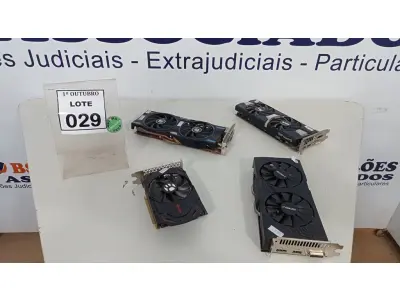 LOTE 029 - 04 PLACAS DE VÍDEO MARCAS DIVERSAS. (NO ESTADO) ATENÇÃO! FAZER A VISITAÇÃO ANTES DE ARREMATAR, NÃO SABEMOS SE FUNCIONA, LEILÃO NÃO TEM GARANTIA E NEM DEVOLUÇÃO, SUJEITO A POSSÍVEIS AVARIAS VISÍVEIS/OCULTAS E/OU AUSÊNCIA DE COMPONENTES.