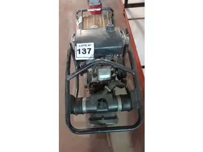 LOTE 137 - 01 COMPACTADOR DE SOLO MENEGOTTI RAM 75 GASOLINA. (NO ESTADO, NÃO SABEMOS SE FUNCIONA. LEILÃO NÃO TEM GARANTIA E NEM DEVOLUÇÃO, SUJEITO A POSSÍVEIS AVARIAS VISÍVEIS/OCULTAS E/OU AUSÊNCIA DE COMPONENTES)