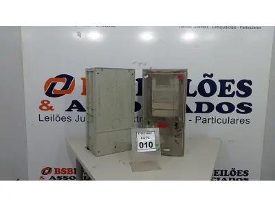 LOTE 010 - 02 RELÓGIOS COM DISJUNTORES PARA ENERGIA SOLAR. (NO ESTADO) ATENÇÃO! FAZER A VISITAÇÃO ANTES DE ARREMATAR, NÃO SABEMOS SE FUNCIONA, LEILÃO NÃO TEM GARANTIA E NEM DEVOLUÇÃO, SUJEITO A POSSÍVEIS AVARIAS VISÍVEIS/OCULTAS E/OU AUSÊNCIA DE COMPONENTES.