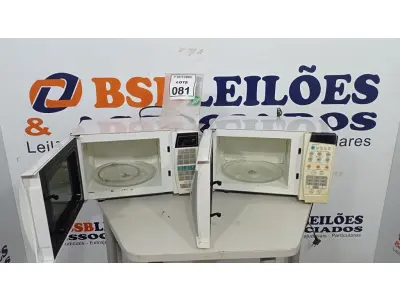LOTE 081 - 02 MICRO-ONDAS MARCAS ELECTROLUX E PANASONIC. (NO ESTADO) ATENÇÃO! FAZER A VISITAÇÃO ANTES DE ARREMATAR, NÃO SABEMOS SE FUNCIONA, LEILÃO NÃO TEM GARANTIA E NEM DEVOLUÇÃO, SUJEITO A POSSÍVEIS AVARIAS VISÍVEIS/OCULTAS E/OU AUSÊNCIA DE COMPONENTES.