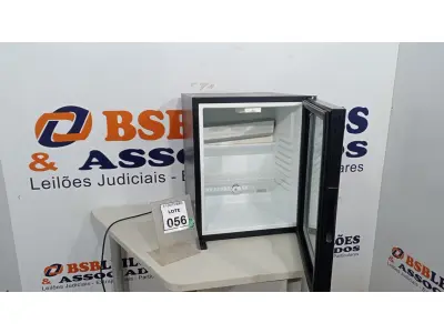 LOTE 056 - 01 FRIGOBAR. (NO ESTADO) ATENÇÃO! FAZER A VISITAÇÃO ANTES DE ARREMATAR, NÃO SABEMOS SE FUNCIONA, LEILÃO NÃO TEM GARANTIA E NEM DEVOLUÇÃO, SUJEITO A POSSÍVEIS AVARIAS VISÍVEIS/OCULTAS E/OU AUSÊNCIA DE COMPONENTES.