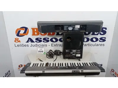 LOTE 009 - 01 HOME THEATER SOUND BAR MARCA PHILIPS E 01 TECLADO MUSICAL. (NO ESTADO) ATENÇÃO! FAZER A VISITAÇÃO ANTES DE ARREMATAR, NÃO SABEMOS SE FUNCIONA, LEILÃO NÃO TEM GARANTIA E NEM DEVOLUÇÃO, SUJEITO A POSSÍVEIS AVARIAS VISÍVEIS/OCULTAS E/OU AUSÊNCIA DE COMPONENTES.