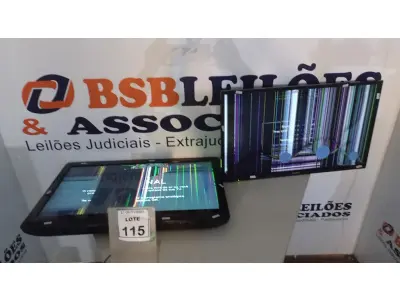 LOTE 115 - 02 TV’S LCD 32’’ MARCAS AOC E PANASONIC. (NO ESTADO) ATENÇÃO! FAZER A VISITAÇÃO ANTES DE ARREMATAR, NÃO SABEMOS SE FUNCIONA, LEILÃO NÃO TEM GARANTIA E NEM DEVOLUÇÃO, SUJEITO A POSSÍVEIS AVARIAS VISÍVEIS/OCULTAS E/OU AUSÊNCIA DE COMPONENTES.