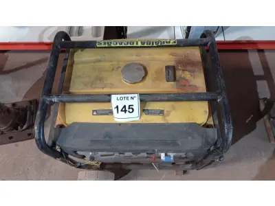 LOTE 145 - 01 GERADOR DE ENERGIA CSM MONOFÁSICO 9 KVA GASOLINA MARCA VONDER. (NO ESTADO, NÃO SABEMOS SE FUNCIONA. LEILÃO NÃO TEM GARANTIA E NEM DEVOLUÇÃO, SUJEITO A POSSÍVEIS AVARIAS VISÍVEIS/OCULTAS E/OU AUSÊNCIA DE COMPONENTES)
