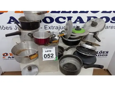 LOTE 052 - 01 LOTE COM VÁRIAS PANELAS MODELOS DIVERSOS. (NO ESTADO) ATENÇÃO! FAZER A VISITAÇÃO ANTES DE ARREMATAR, NÃO SABEMOS SE FUNCIONA, LEILÃO NÃO TEM GARANTIA E NEM DEVOLUÇÃO, SUJEITO A POSSÍVEIS AVARIAS VISÍVEIS/OCULTAS E/OU AUSÊNCIA DE COMPONENTES.