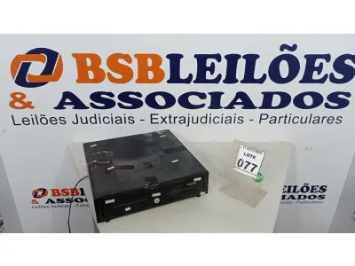 LOTE 077 - 01 GAVETA DE DINHEIRO. (NO ESTADO) ATENÇÃO! FAZER A VISITAÇÃO ANTES DE ARREMATAR, NÃO SABEMOS SE FUNCIONA, LEILÃO NÃO TEM GARANTIA E NEM DEVOLUÇÃO, SUJEITO A POSSÍVEIS AVARIAS VISÍVEIS/OCULTAS E/OU AUSÊNCIA DE COMPONENTES.