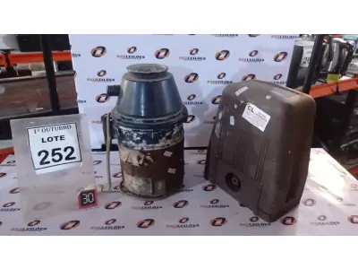 LOTE 252 - 01 TRITURADOR DE RESÍDUOS E 01 MOTOR ELÉTRICO DE PORTÃO. (NO ESTADO) ATENÇÃO! FAZER A VISITAÇÃO ANTES DE ARREMATAR, NÃO SABEMOS SE FUNCIONA, LEILÃO NÃO TEM GARANTIA E NEM DEVOLUÇÃO, SUJEITO A POSSÍVEIS AVARIAS VISÍVEIS/OCULTAS E/OU AUSÊNCIA DE COMPONENTES.