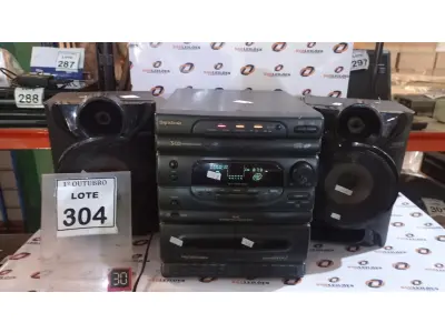LOTE 304 - 02 APARELHOS DE SOM MARCAS PHILIPS E GRADIENTE E 02 CAIXAS. (NO ESTADO) ATENÇÃO! FAZER A VISITAÇÃO ANTES DE ARREMATAR, NÃO SABEMOS SE FUNCIONA, LEILÃO NÃO TEM GARANTIA E NEM DEVOLUÇÃO, SUJEITO A POSSÍVEIS AVARIAS VISÍVEIS/OCULTAS E/OU AUSÊNCIA DE COMPONENTES.