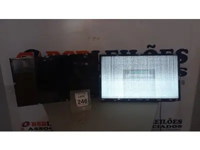 LOTE 246 - 02 TVS LCD 32’’ MARCA SAMSUNG. (NO ESTADO) ATENÇÃO! FAZER A VISITAÇÃO ANTES DE ARREMATAR, NÃO SABEMOS SE FUNCIONA, LEILÃO NÃO TEM GARANTIA E NEM DEVOLUÇÃO, SUJEITO A POSSÍVEIS AVARIAS VISÍVEIS/OCULTAS E/OU AUSÊNCIA DE COMPONENTES.