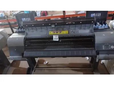 LOTE 358 - 01 PLOTTER MARCA CANON MODELO IPF 8400. (NO ESTADO) ATENÇÃO! FAZER A VISITAÇÃO ANTES DE ARREMATAR, NÃO SABEMOS SE FUNCIONA, LEILÃO NÃO TEM GARANTIA E NEM DEVOLUÇÃO, SUJEITO A POSSÍVEIS AVARIAS VISÍVEIS/OCULTAS E/OU AUSÊNCIA DE COMPONENTES.