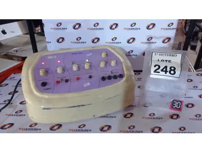 LOTE 248 - 01 APARELHO DE ALTA FREQUÊNCIA BELLE FACE MARCA ELETROBEL. (NO ESTADO) ATENÇÃO! FAZER A VISITAÇÃO ANTES DE ARREMATAR, NÃO SABEMOS SE FUNCIONA, LEILÃO NÃO TEM GARANTIA E NEM DEVOLUÇÃO, SUJEITO A POSSÍVEIS AVARIAS VISÍVEIS/OCULTAS E/OU AUSÊNCIA DE COMPONENTES
