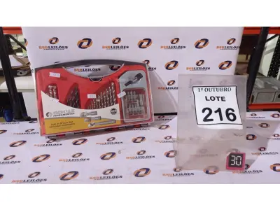 LOTE 216 - 01 JOGO DE BROCAS HELICOIDAL COM 24 PEÇAS MARCA SCHULZ. (NO ESTADO) ATENÇÃO! FAZER A VISITAÇÃO ANTES DE ARREMATAR, NÃO SABEMOS SE FUNCIONA, LEILÃO NÃO TEM GARANTIA E NEM DEVOLUÇÃO, SUJEITO A POSSÍVEIS AVARIAS VISÍVEIS/OCULTAS E/OU AUSÊNCIA DE COMPONENTES.