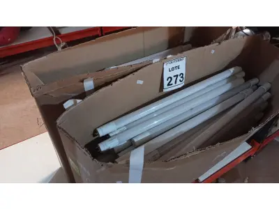 LOTE 273 - 01 LOTE COM GRANDE QUANTIDADE DE LÂMPADAS LED. (NO ESTADO) ATENÇÃO! FAZER A VISITAÇÃO ANTES DE ARREMATAR, NÃO SABEMOS SE FUNCIONA, LEILÃO NÃO TEM GARANTIA E NEM DEVOLUÇÃO, SUJEITO A POSSÍVEIS AVARIAS VISÍVEIS/OCULTAS E/OU AUSÊNCIA DE COMPONENTES.