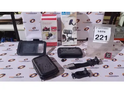 LOTE 221 - 03 SUPORTES DE CELULAR PARA MOTOCICLETAS. (NO ESTADO) ATENÇÃO! FAZER A VISITAÇÃO ANTES DE ARREMATAR, NÃO SABEMOS SE FUNCIONA, LEILÃO NÃO TEM GARANTIA E NEM DEVOLUÇÃO, SUJEITO A POSSÍVEIS AVARIAS VISÍVEIS/OCULTAS E/OU AUSÊNCIA DE COMPONENTES.