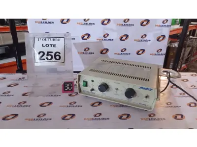LOTE 256 - 01 APARELHO DE ULTRASSOM M-45. (NO ESTADO) ATENÇÃO! FAZER A VISITAÇÃO ANTES DE ARREMATAR, NÃO SABEMOS SE FUNCIONA, LEILÃO NÃO TEM GARANTIA E NEM DEVOLUÇÃO, SUJEITO A POSSÍVEIS AVARIAS VISÍVEIS/OCULTAS E/OU AUSÊNCIA DE COMPONENTES.