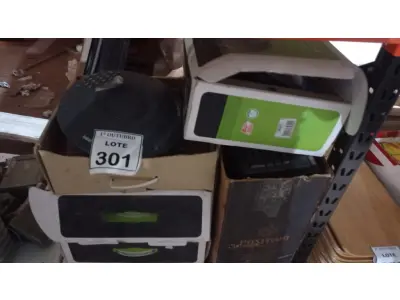 LOTE 301 - 04 APARELHOS DE AUDIOCONFERÊNCIA MARCA INTELBRAS E 01 MARCA POLYCOM E GRANDE QUANTIDADE DE TECLADOS PARA PC MARCAS E MODELOS DIVERSOS. (NO ESTADO) ATENÇÃO! FAZER A VISITAÇÃO ANTES DE ARREMATAR, NÃO SABEMOS SE FUNCIONA, LEILÃO NÃO TEM GARANTIA E NEM DEVOLUÇÃO, SUJEITO A POSSÍVEIS AVARIAS VISÍVEIS/OCULTAS E/OU AUSÊNCIA DE COMPONENTES.
